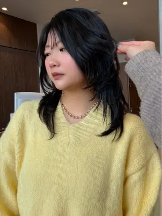 ミディアム ルナ｜縮毛矯正 ×デザインカラー🥝のヘアスタイル