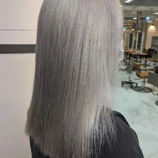 セミロング カラー nameless髪質 改善ブリーチ心斎橋のヘアスタイル