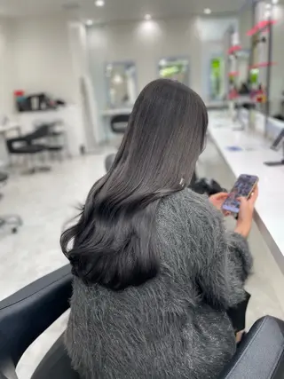 ロング カラー 野口 楓華のヘアスタイル