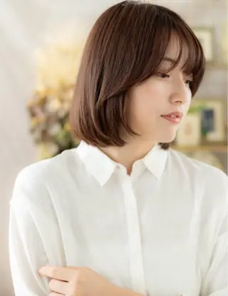 ショート カラー 松山 彩香のヘアスタイル