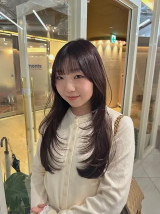 ミディアム 韓国風レイヤーカラー ライムのヘアスタイル