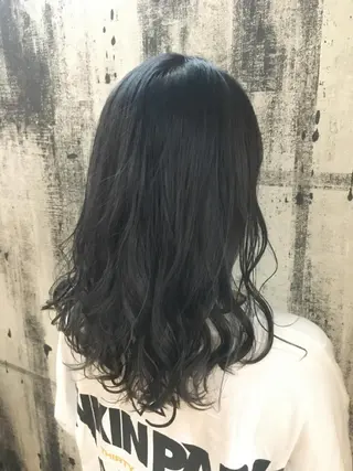 セミロング カラー ヘアアレンジ 🧶ブリーチカラー TERU🧶の眉毛・アイブロウイメージ