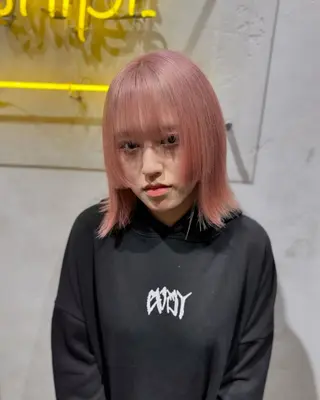 ミディアム kanta 梅田 韓国ハイトーンのヘアスタイル