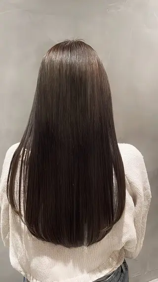 ロング 都築 菜美のヘアスタイル