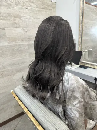 セミロング カラー ブリーチ koheiのヘアスタイル