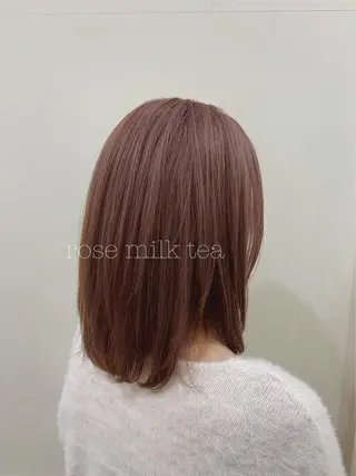 ミディアム カラー ぱつっとボブ/ 小野あかねのヘアスタイル