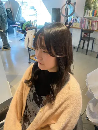 ロング APREKO 葵のヘアスタイル