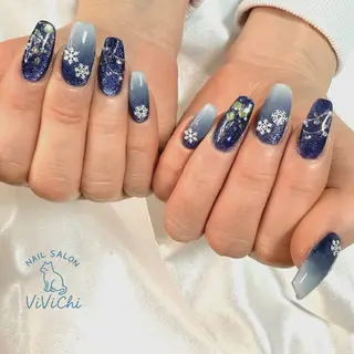 ネイル ViViChi 梨帆のネイルデザイン