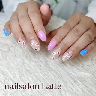 ネイル Nailsalon Latteのネイルデザイン