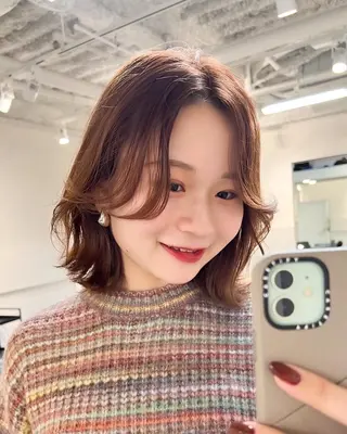 ミディアム パーマ レイヤーカットのプロ 大人ヘア宮森貴志のヘアスタイル