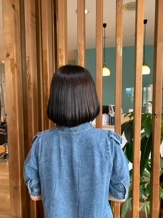 ショート カラー 髪質改善カラーズ カフェプラスのヘアスタイル