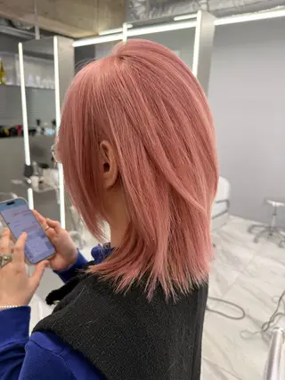 セミロング カラー ハイトーンレイヤー 顔まわりSOTAのヘアスタイル