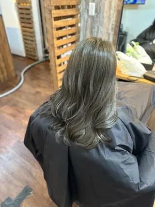 ロング カラー Luzir⭐︎ GEN⭐︎のヘアスタイル