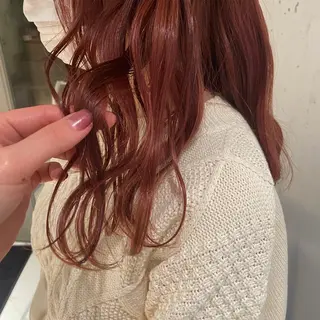 セミロング カラー カジュアルを女っぽく 𝗮𝘆𝗮𝗰𝗼のヘアスタイル