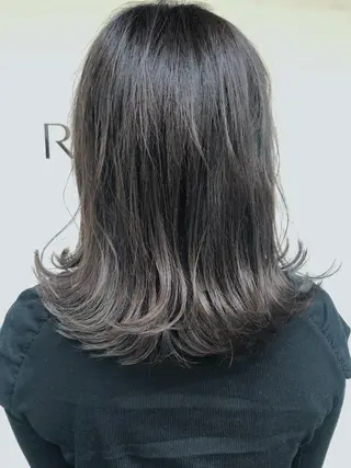 セミロング カラー 勝野 麻美のヘアスタイル
