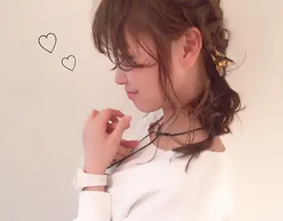 セミロング ヘアアレンジ 市川 千夏のヘアスタイル