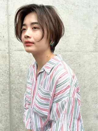 ショート カラー 松村 ひかりのヘアスタイル