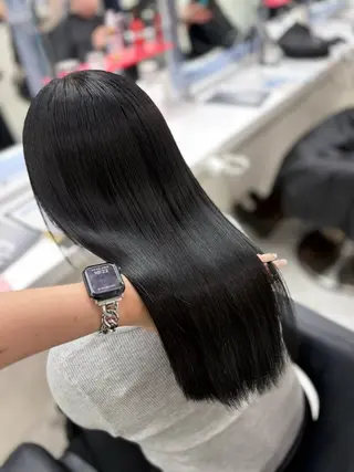 ロング カラー 🎀RIN🎀 縮毛矯正🩶暗髪のヘアスタイル