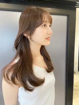 ロング 伊藤 莉奈　韓国ヘアのヘアスタイル