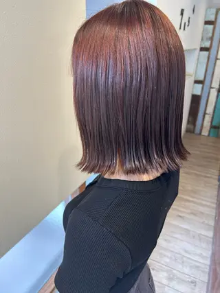 ミディアム カラー 仁木 彩奈のヘアスタイル