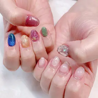 ネイル 根津 綾子のネイルデザイン