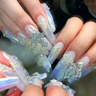 ネイル さゆり￤推しキャラ ￤ロングネイル🩷のネイルデザイン