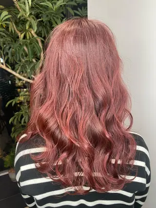 セミロング デザインカラーウルフ 宙也のヘアスタイル