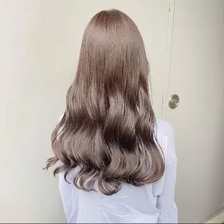 ロング カラー ブリーチ縮毛矯正加藤 赤み無し透明感ヘアのヘアスタイル