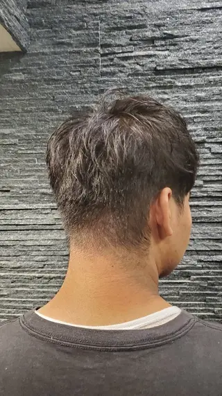 ミディアム 髙司 哲伸のヘアスタイル