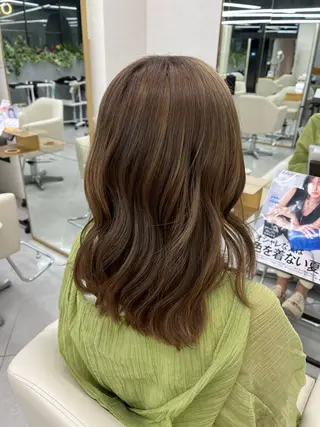 カラー 梶 久菜乃のヘアスタイル