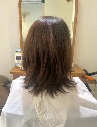 ミディアム LiC えりのヘアスタイル
