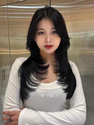 ロング カラー 今っぽレイヤーカット グレージュ/リョウヤのヘアスタイル