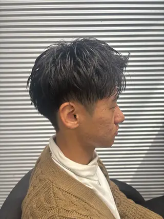 ショート メンズ 波巻き/ツイスパ/ 短髪/鈴木俊也のヘアスタイル
