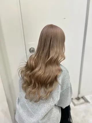 ロング カラー モテ髪ハイトーン🫧 serina🎀池袋のヘアスタイル