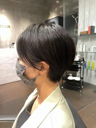 ショート レイヤー特化/小顔顔 周り/セノ/表参道のヘアスタイル