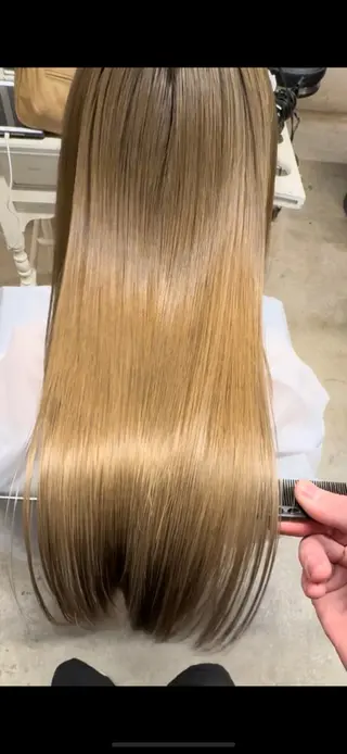 ロング フラミューム アカデミーのヘアスタイル