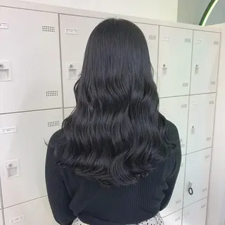 ロング カラー ヘアアレンジ 🩵色落ち可愛い 寒色カラー🩵のヘアスタイル