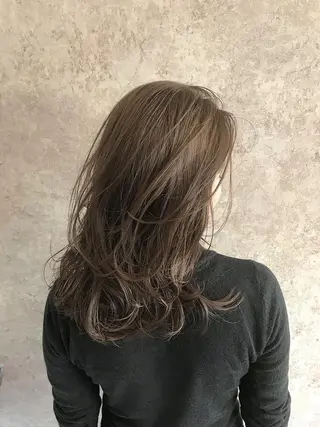 ミディアム カラー パーマ 小顔カット✨ 透明感カラー/村上のヘアスタイル