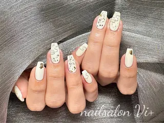 ネイル ✨Nailsalon Vi+✨のネイルデザイン