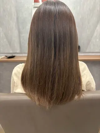 セミロング カラー 山崎 美羽のヘアスタイル