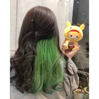 セミロング カラー 推しカラー✨ オタク美容師ユウカのヘアスタイル