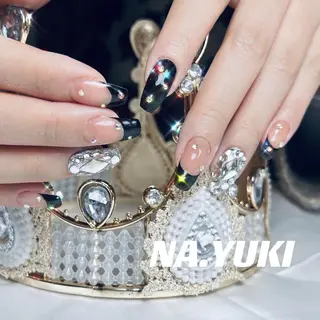 ネイル 🦋 Queenieのネイルデザイン