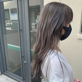 ロング カラー 西岡 優太のヘアスタイル