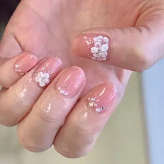 ネイル アトリエ　ミモザ所属・いまむら あかりのネイルデザイン