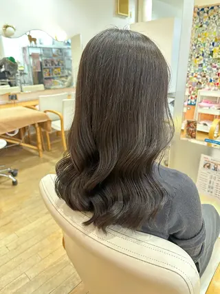カラー 山本 瑠華のヘアスタイル