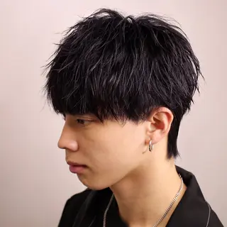 メンズ ラウンドマッシュ/ フェザーショート大阪のヘアスタイル