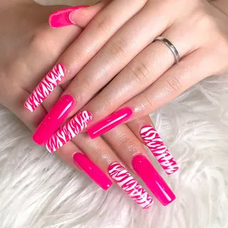ネイル yurika 🌷.*・゚のネイルデザイン