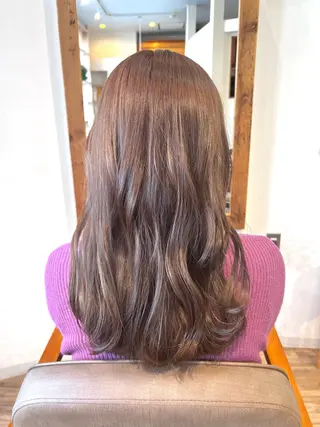 ロング カラー 佐藤 茉実のヘアスタイル