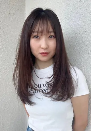 ロング カラー momb 折戸結菜のヘアスタイル