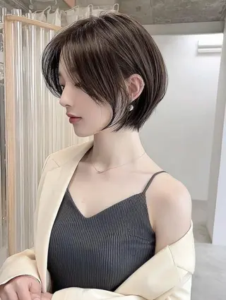 ミディアム 砂澤 瞳のヘアスタイル